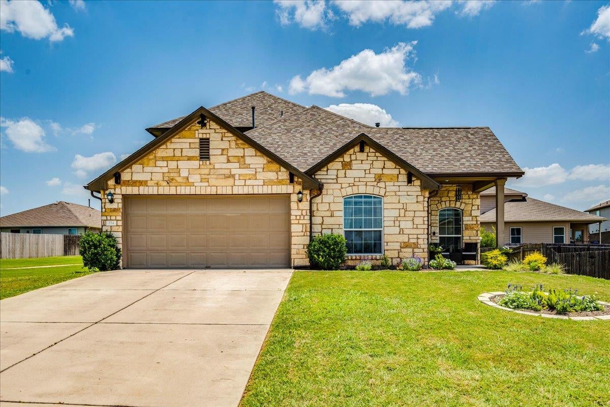 View 154 Screech Owl DR in Meadows At Kyle Ph Four 154 Screech Owl DR - property photo 1 - Luxury home in Meadows At Kyle Ph Four, Kyle, TX