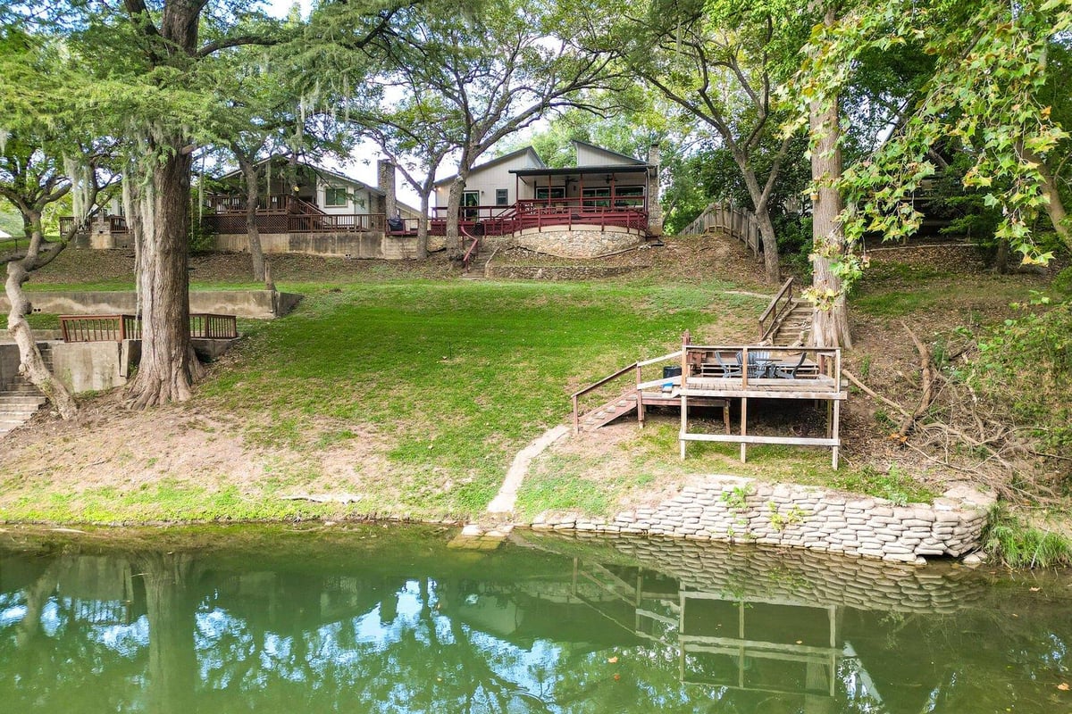 View 1540 Ponderosa DR in Sattler Estates 1540 Ponderosa DR - property photo 1 - Luxury home in Sattler Estates, New Braunfels, TX
