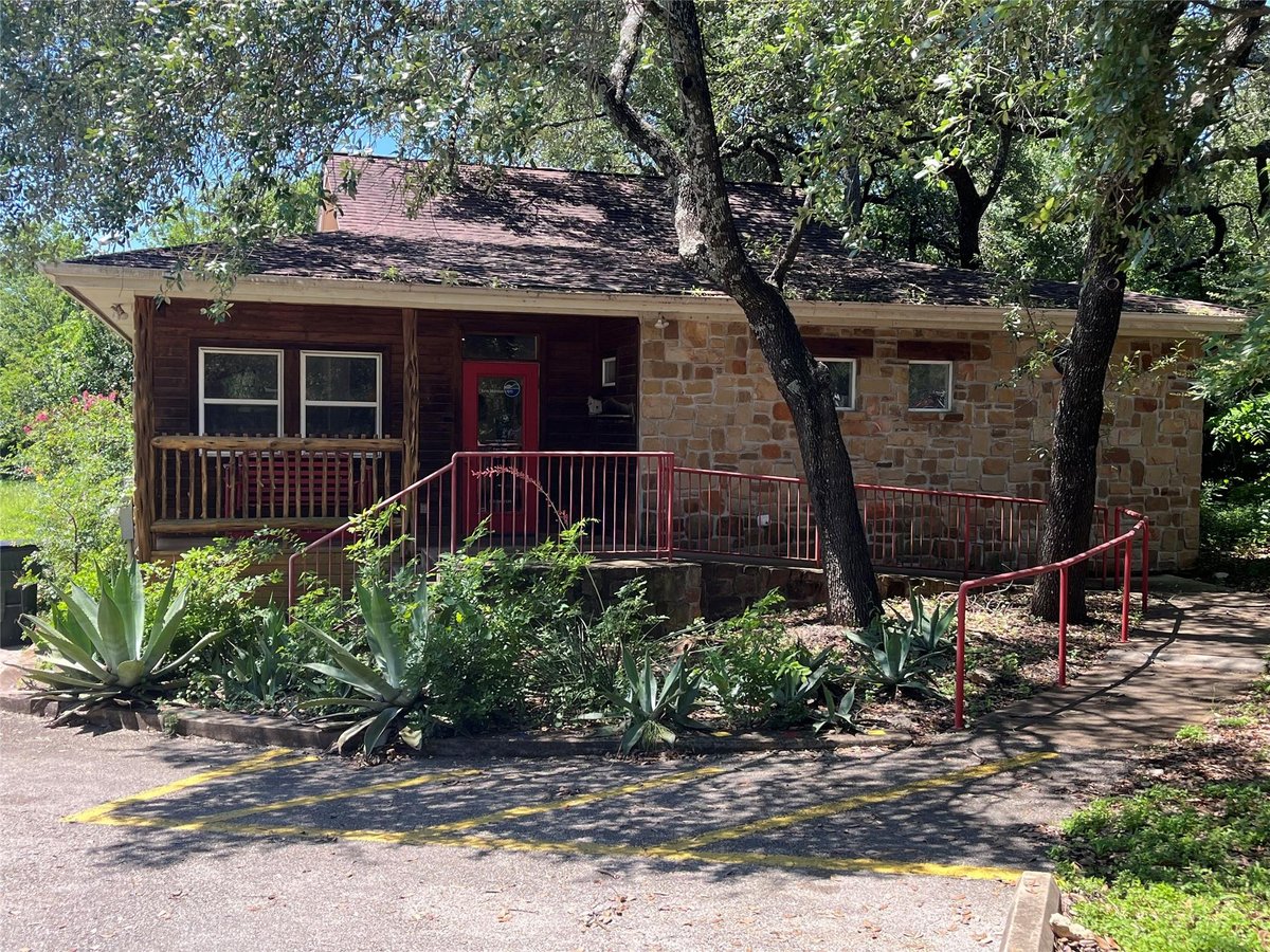 View 15401 Nightingale LN in Lakeway 15401 Nightingale LN, photo 1 of 17, Lakeway, Austin, TX