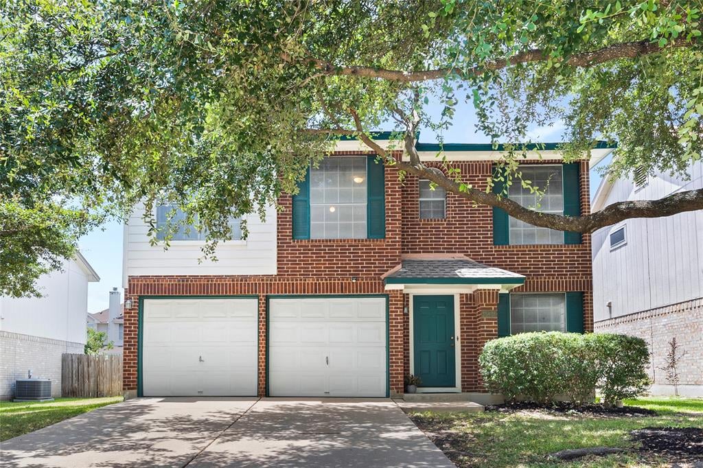 View 15438 Ecorio Dr in Willow Run Sec 01 15438 Ecorio Dr - front exterior - Luxury home in Willow Run Sec 01, Austin, TX