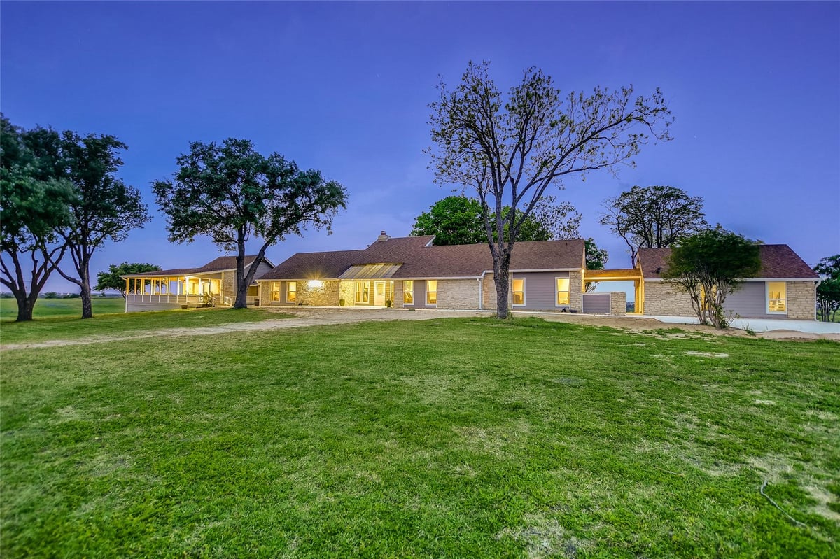 View 1551 Fm 1466 in None 1551 Fm 1466 - front exterior - Luxury home in None, Coupland, TX