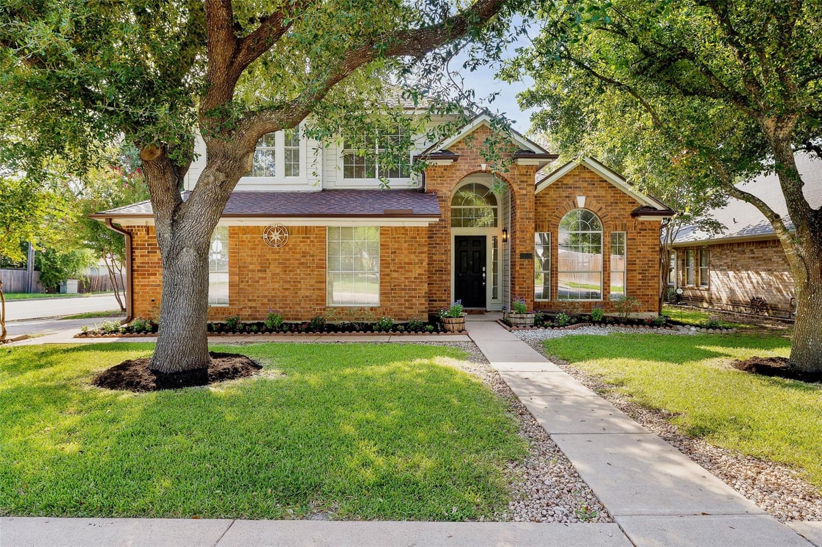 15535 Ecorio Dr - front exterior - Luxury home in Willow Run Sec 6, Austin, TX