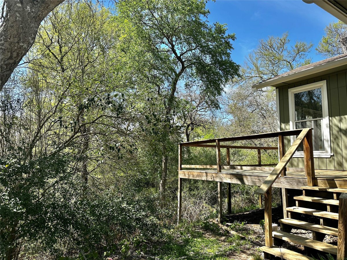 View 156 Clover Rd in Leverence L, 2.356 acres 156 Clover Rd - front exterior - Luxury home in Leverence L, 2.356 acres, Cedar Creek, TX