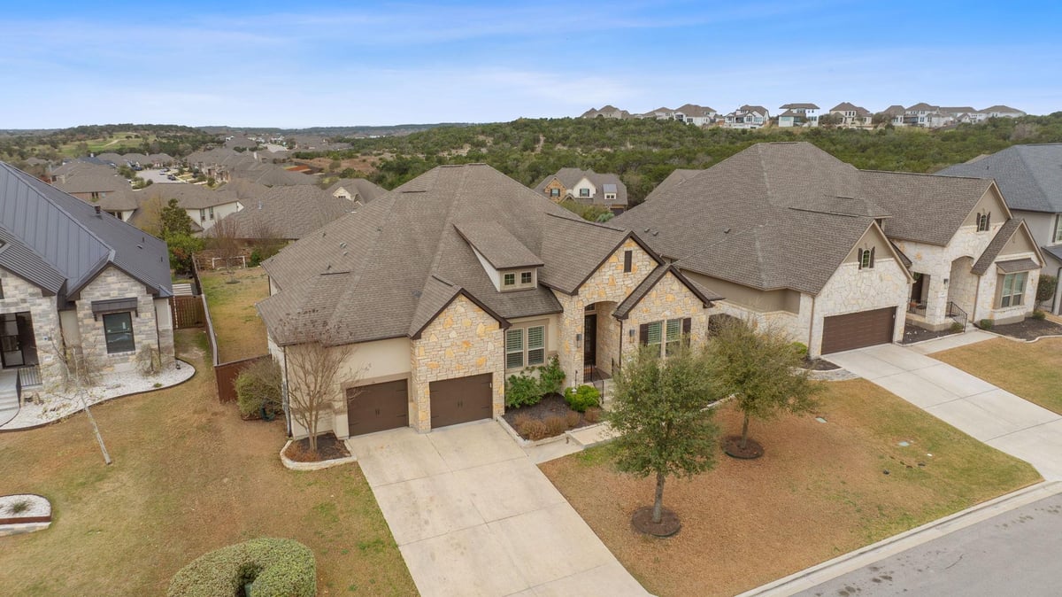 Living area at 156 Noahs Ct - 4 bed 3 bath home
