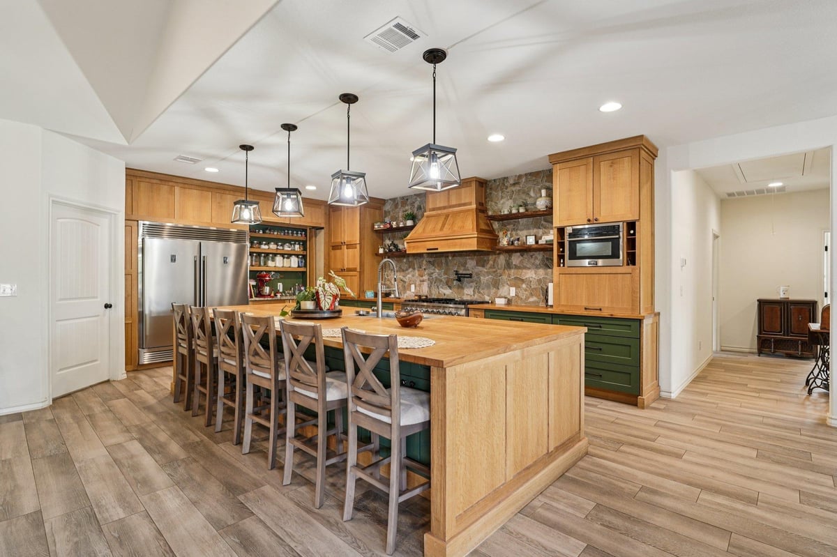 Living area at 156 Three Creeks Dr - 4 bed 3 bath home