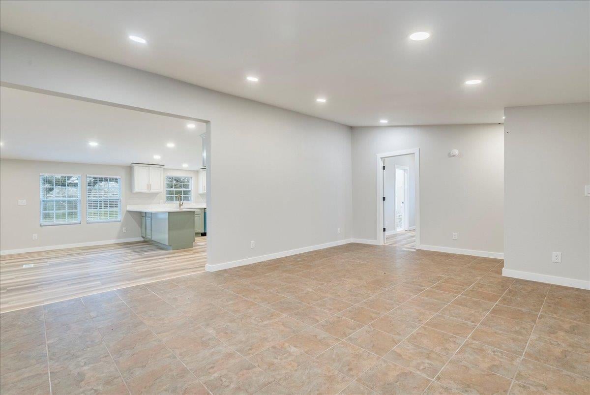 Primary bedroom at 158 Shady Oaks Dr - 6 bed 4 bath home