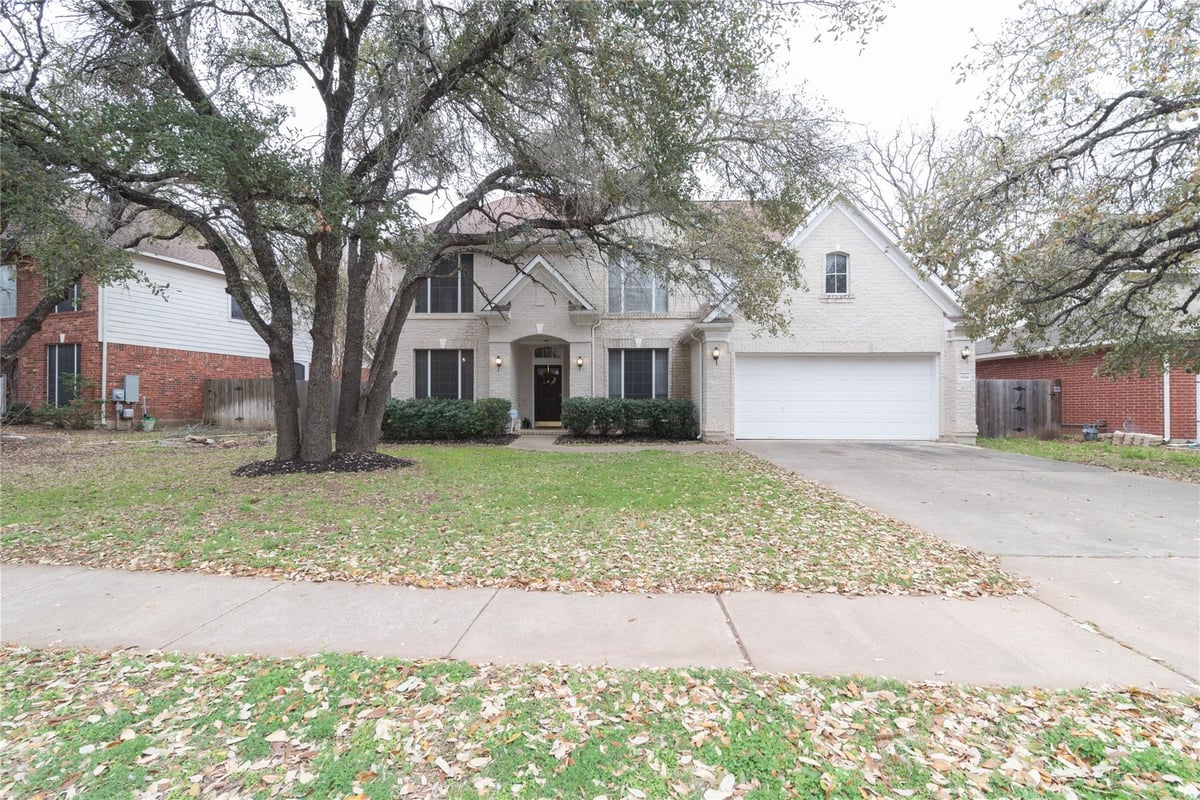 View 15806 W Dorman Dr in Meadows Brushy Creek 15806 W Dorman Dr - front exterior - Luxury home in Meadows Brushy Creek, Austin, TX