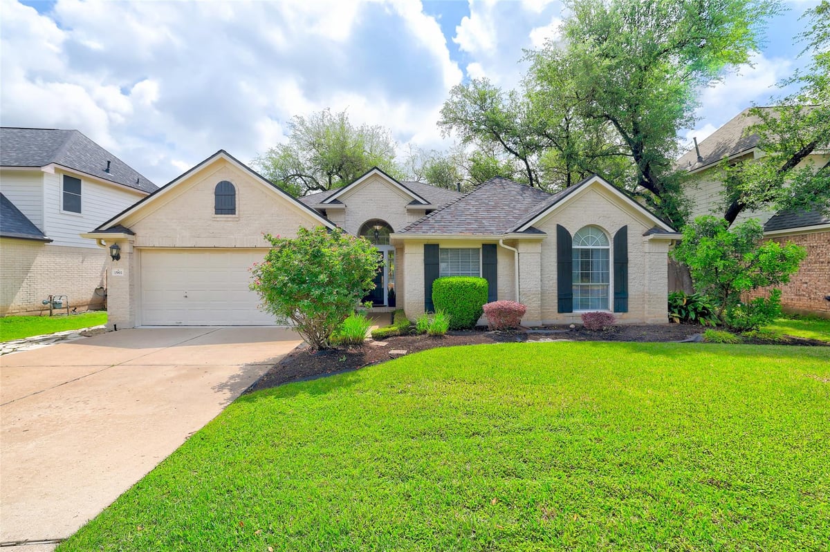 15811 W Dorman DR - property photo 1 - Luxury home in Meadows Brushy Creek Ph 04, Austin, TX