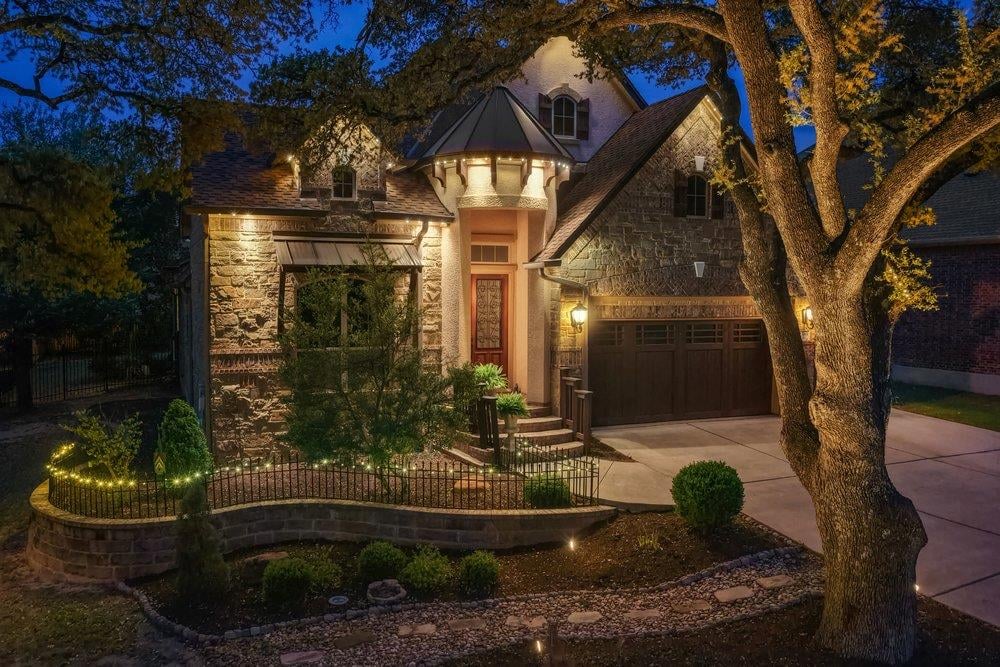 View 1589 Cool Spring WAY in Highpointe Ph V Sec One 1589 Cool Spring WAY - property photo 1 - Luxury home in Highpointe Ph V Sec One, Austin, TX