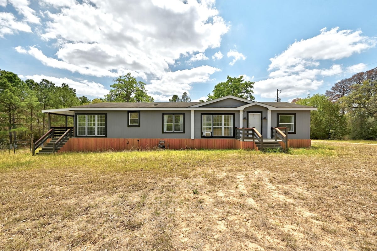 Primary bedroom at 159 Farris Ln - 3 bed 2 bath home