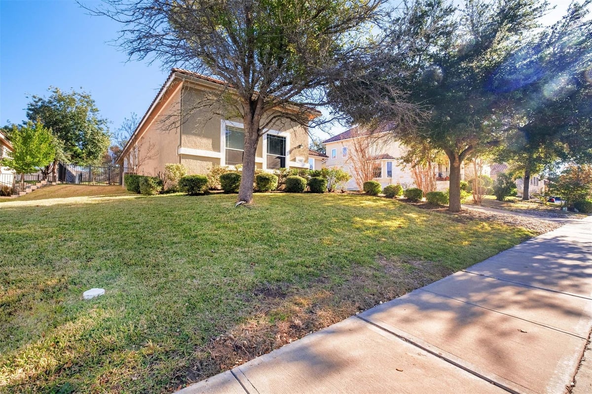 View 15913 Spillman Ranch Loop in Falconhead 15913 Spillman Ranch Loop - property photo 1 - Luxury home in Falconhead, Austin, TX