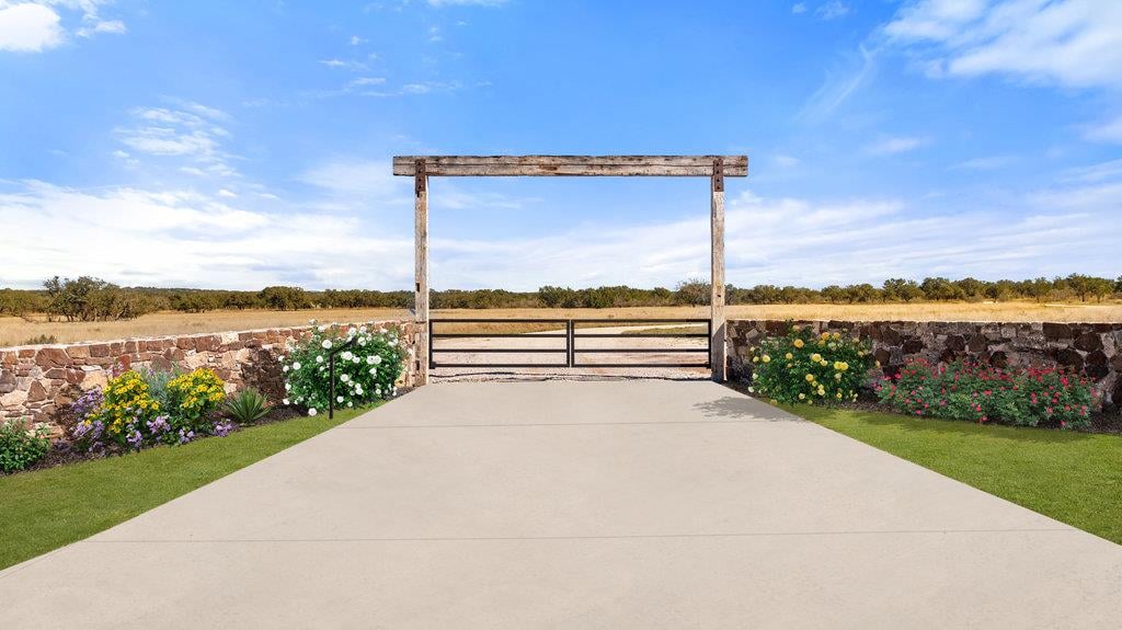 Living area at 1594 Ranch Road 1320 - Hyman, Johnson City, TX