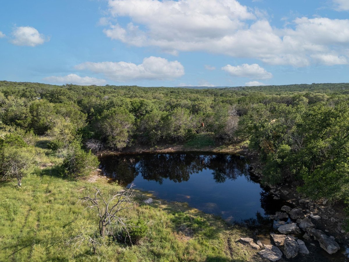 Primary bedroom at 1595 Skyridge Rd - Smith Ranch, Lampasas, TX