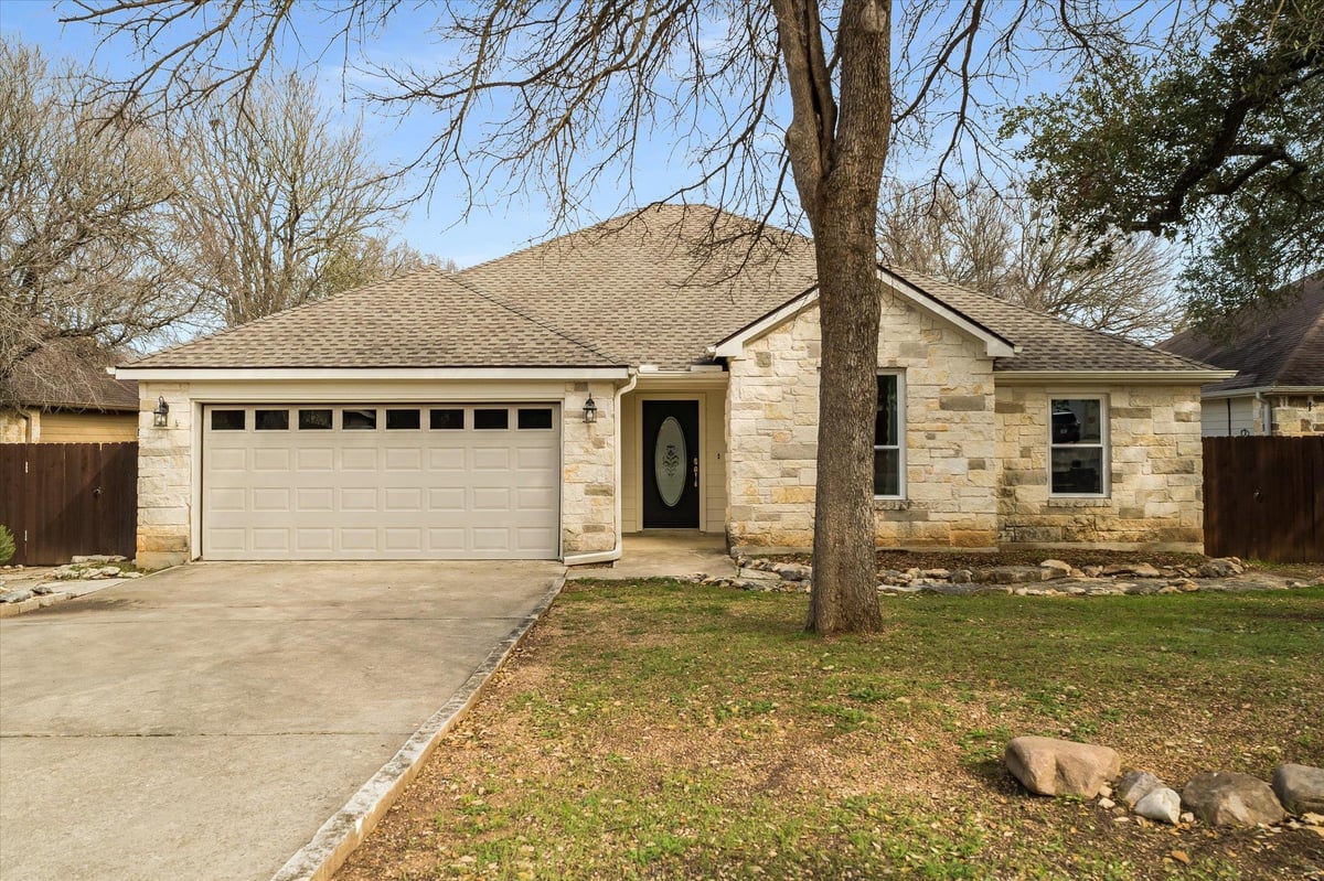 View 16 Serenade CIR in Woodcreek Sec 19 16 Serenade CIR - property photo 1 - Luxury home in Woodcreek Sec 19, Wimberley, TX
