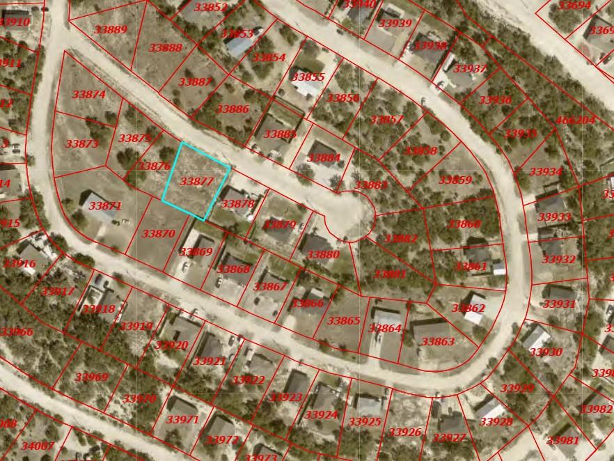 160 Crestview Ln - front exterior - Luxury lot in Lake Of The Hills Estates, Spring Branch, TX