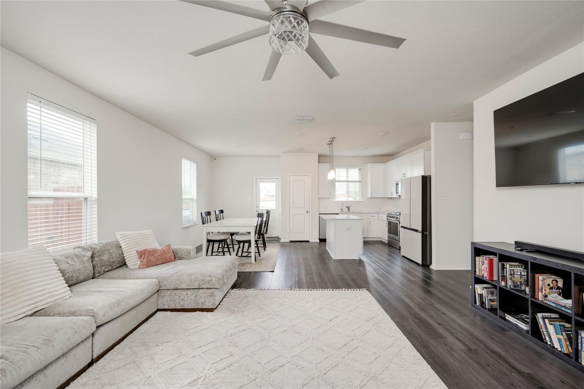 Primary bedroom at 160 Sweetleaf Dr - 4 bed 2 bath home