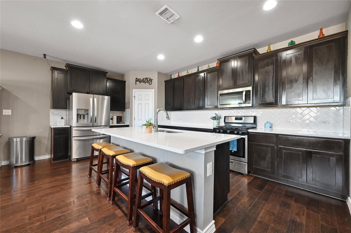 160 Thornless CIR - property photo 1 - Luxury home in Sunfield Ph Two Sec Eleven, Buda, TX
