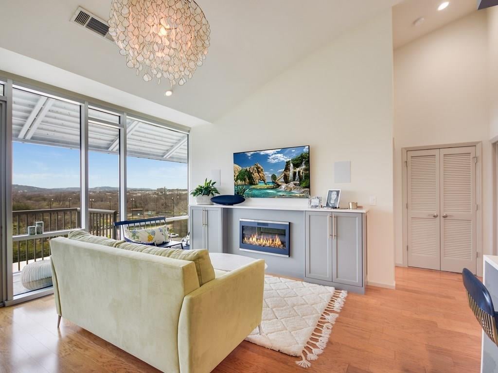 View 1600 Barton Springs RD Unit #1607 in Bartonplace Condo 1600 Barton Springs RD Unit #1607 - front exterior - Luxury home in Bartonplace Condo, Austin, TX