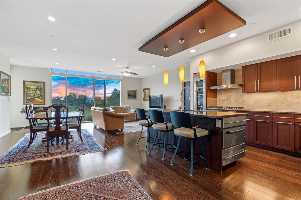 View 1600 Barton Springs RD Unit #3504 in Bartonplace Condo 1600 Barton Springs RD Unit #3504 - front exterior - Luxury home in Bartonplace Condo, Austin, TX