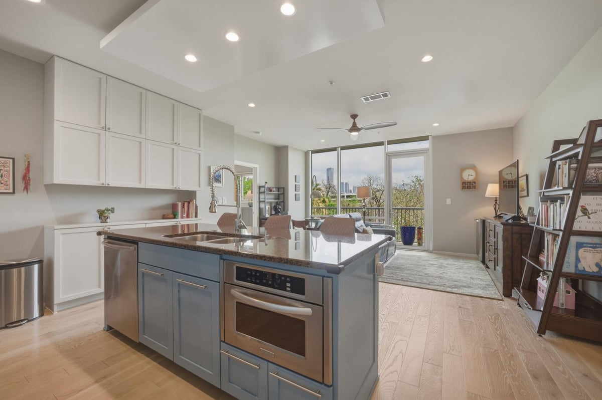 View 1600 Barton Springs Rd Unit #4305 in Bartonplace Condo 1600 Barton Springs Rd Unit #4305 - front exterior - Luxury home in Bartonplace Condo, Austin, TX