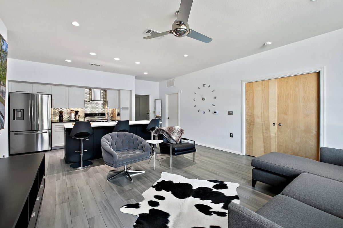 View 1600 Barton Springs RD Unit #5110 in Zilker 1600 Barton Springs RD Unit #5110, photo 1 of 31, Zilker, Austin, TX