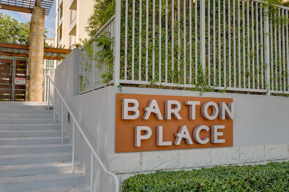 Living area at 1600 Barton Springs Rd Unit #5508 - 1 bed 1 bath home