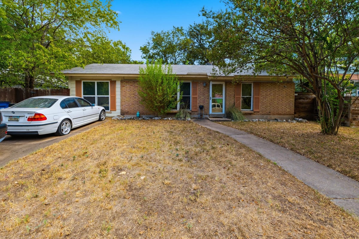 1600 Grayford DR - property photo 1 - Luxury home in Southridge West, Austin, TX