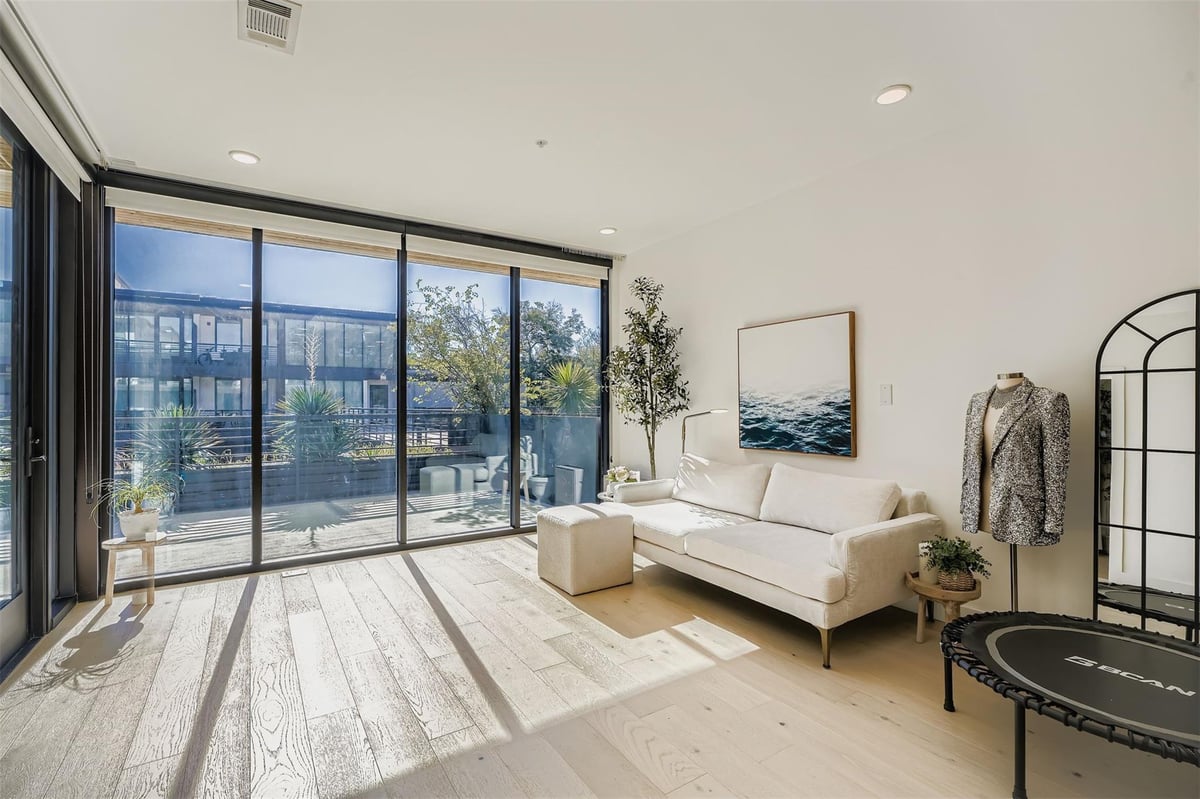 Living area at 1600 S 1st St Unit #201 - 1 bed 1 bath home