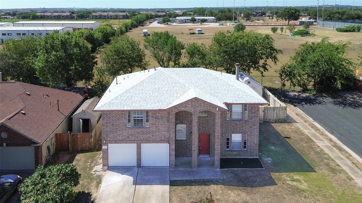 View 1601 Lantana DR in Meadows At Chandler Creek Sec 04 1601 Lantana DR - property photo 1 - Luxury home in Meadows At Chandler Creek Sec 04, Round Rock, TX