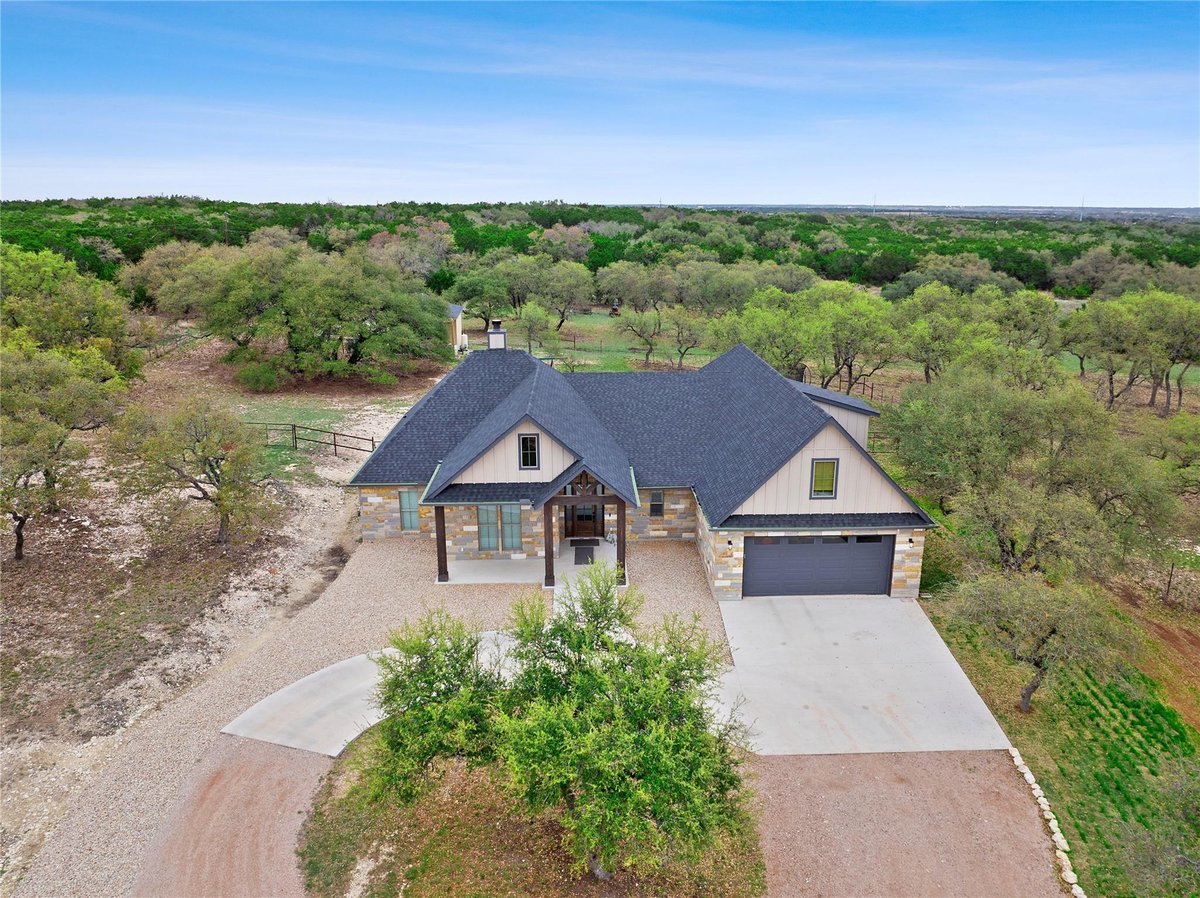 View 1602 County Road 250 in M-M Sub 1602 County Road 250 - front exterior - Luxury home in M-M Sub, Burnet, TX