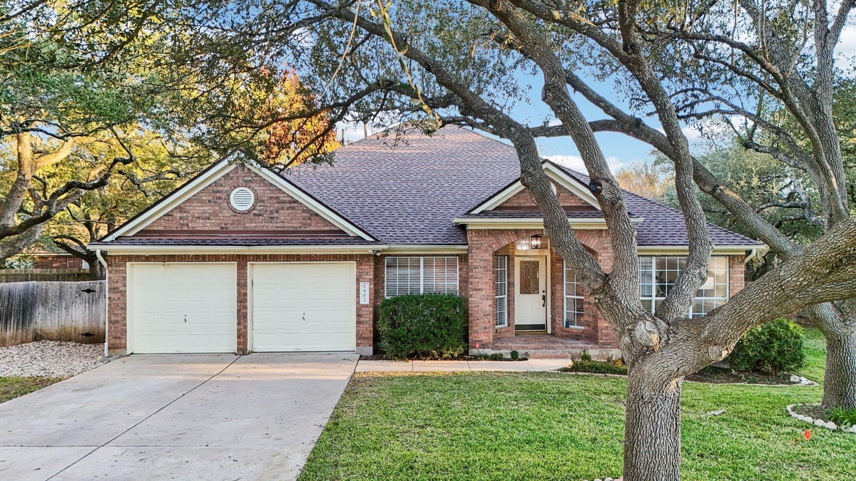 View 1602 Drop Tine Dr in Buttercup Creek Ph 04 Sec 01-2 Amd 1602 Drop Tine Dr - property photo 1 - Luxury home in Buttercup Creek Ph 04 Sec 01-2 Amd, Cedar Park, TX