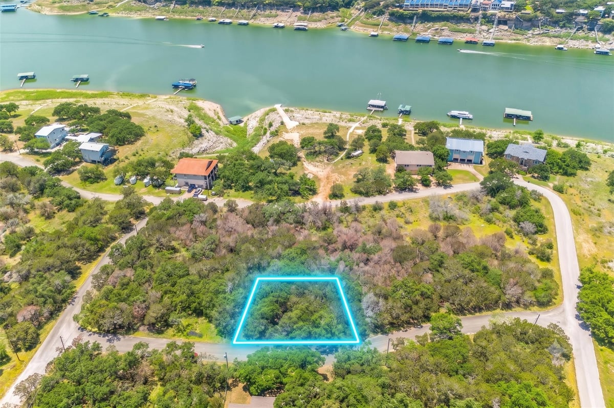 View 1604 Dove RD in Emerald Bend Sec 01 1604 Dove RD - front exterior - Luxury lot in Emerald Bend Sec 01, Lago Vista, TX