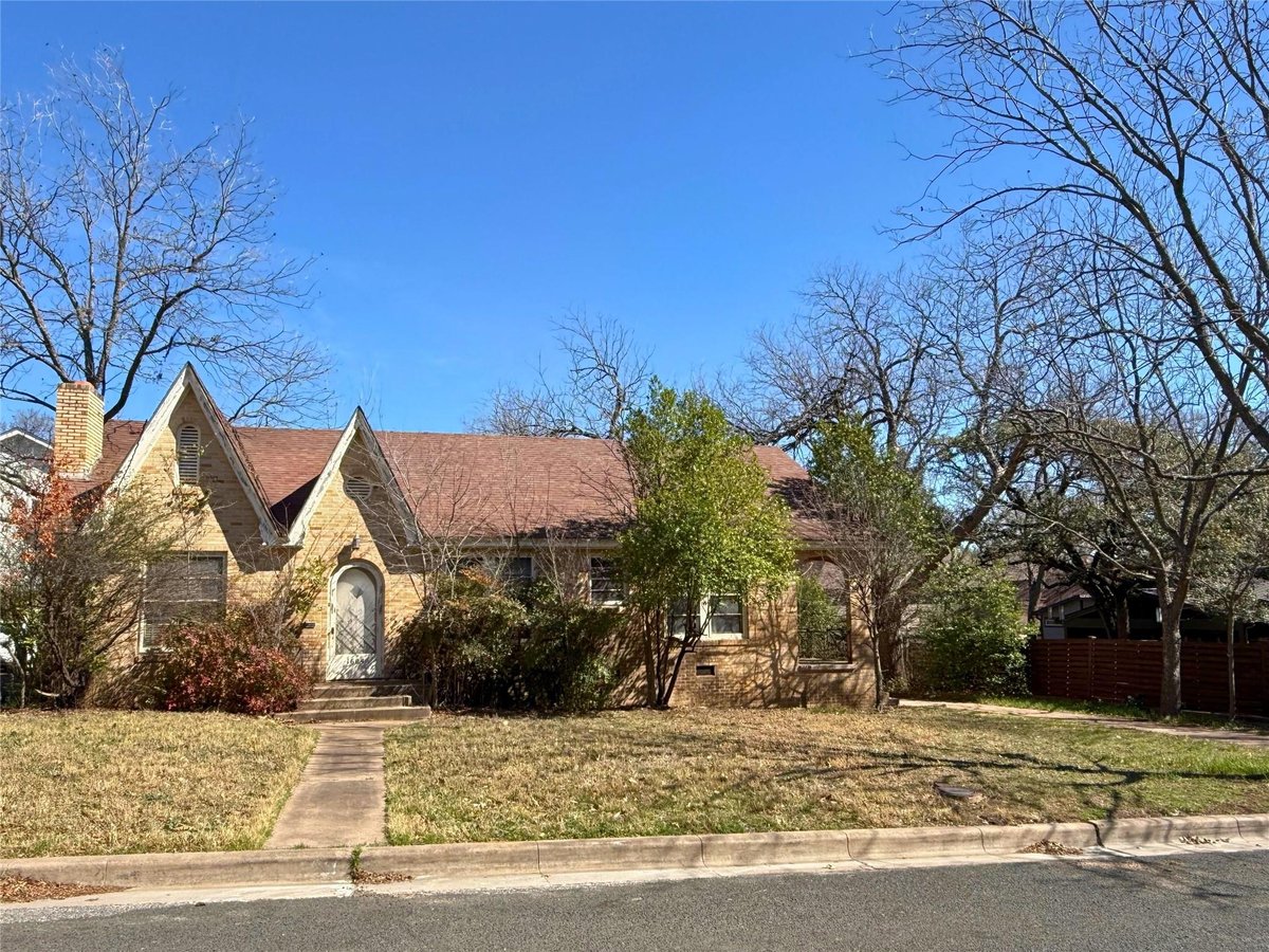 View 1604 Dywer Ave in Barton Heights A 1604 Dywer Ave - front exterior - Luxury home in Barton Heights A, Austin, TX
