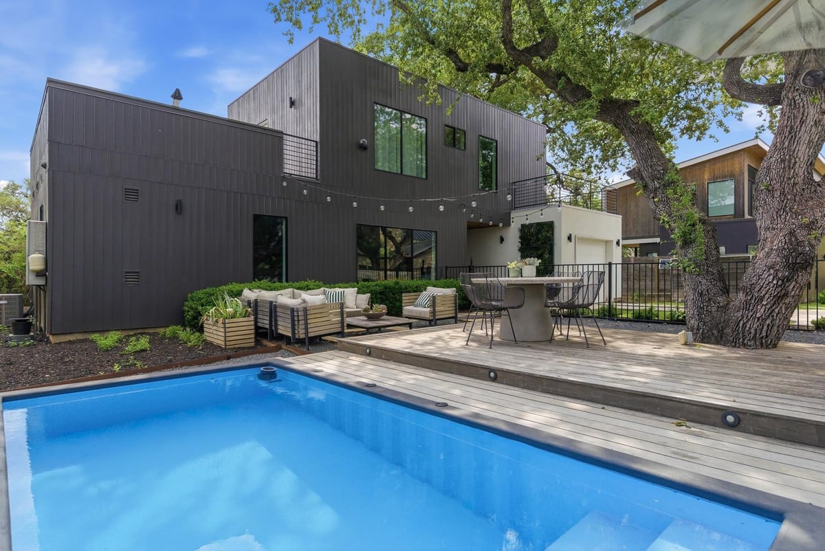 View 1605 Chelsea LN in Travis Heights 1605 Chelsea LN - property photo 1 - Luxury home in Travis Heights, Austin, TX