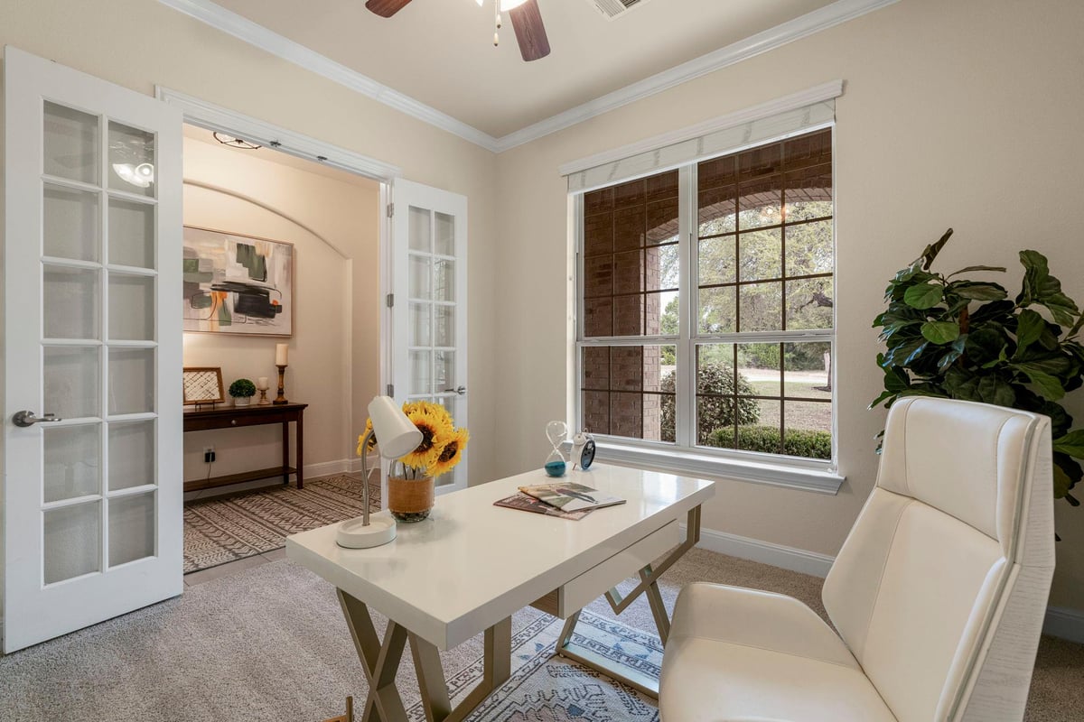 Living area at 1606 Flint Rock Loop - 6 bed 4 bath home