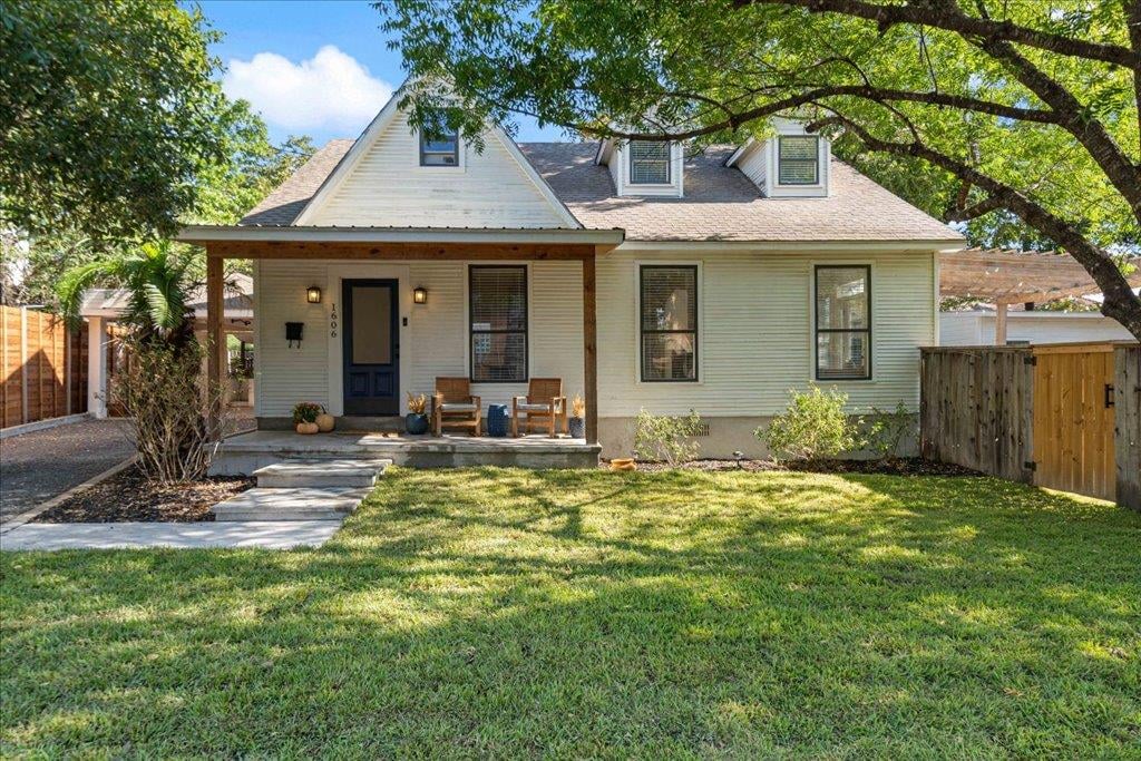 View 1606 W 14th ST in Enfield C 1606 W 14th ST - property photo 1 - Luxury home in Enfield C, Austin, TX