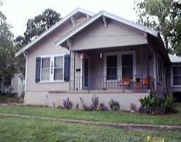 View 1606 W 8th St in LAUVE 1606 W 8th St - property photo 1 - Luxury home in LAUVE, Austin, TX