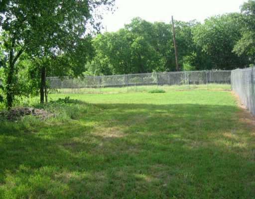 View 1607 E 20th ST 1607 E 20th ST - front exterior - Luxury lot in Austin, TX