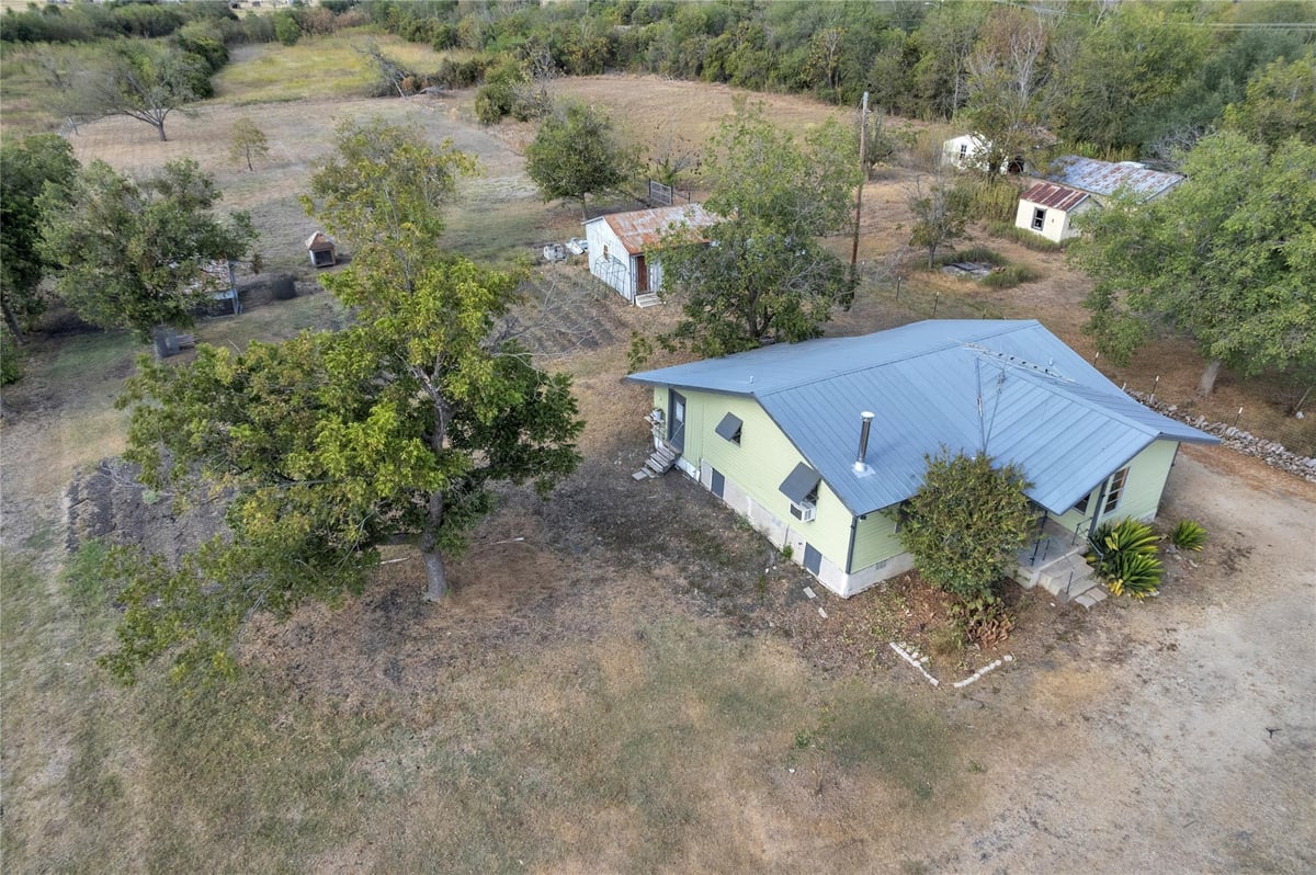 View 1607 E 4th ST in COURSEY 1607 E 4th ST - property photo 1 - Luxury home in COURSEY, Taylor, TX
