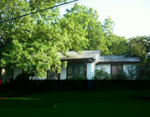 View 1607 Nash Ave 1607 Nash Ave - front exterior - Luxury lot in Austin, TX