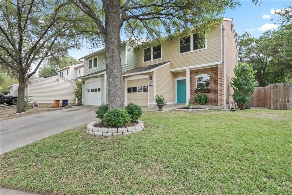 View 1607 Waterloo Trl in Cinnamon Ridge 01-A 1607 Waterloo Trl - front exterior - Luxury home in Cinnamon Ridge 01-A, Austin, TX