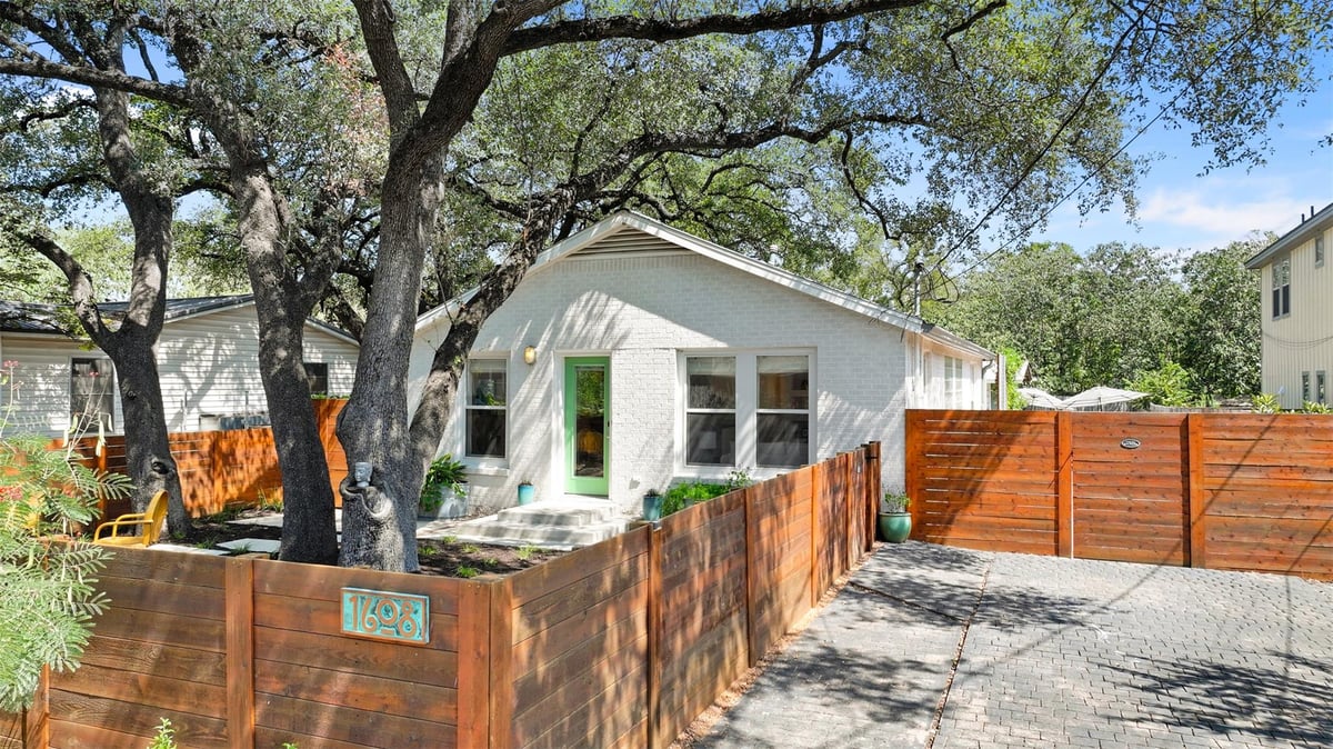 View 1608 Morgan LN in Banister Heights 1608 Morgan LN - property photo 1 - Luxury home in Banister Heights, Austin, TX