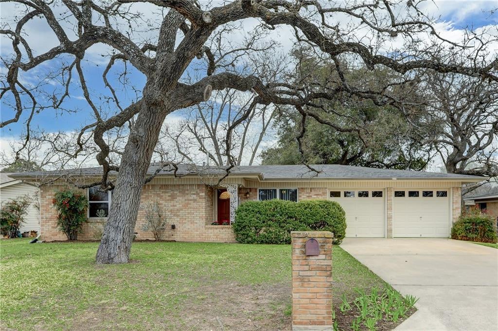 View 1609 Lupine Ln in River Oaks Sec 01 1609 Lupine Ln - front exterior - Luxury home in River Oaks Sec 01, Austin, TX