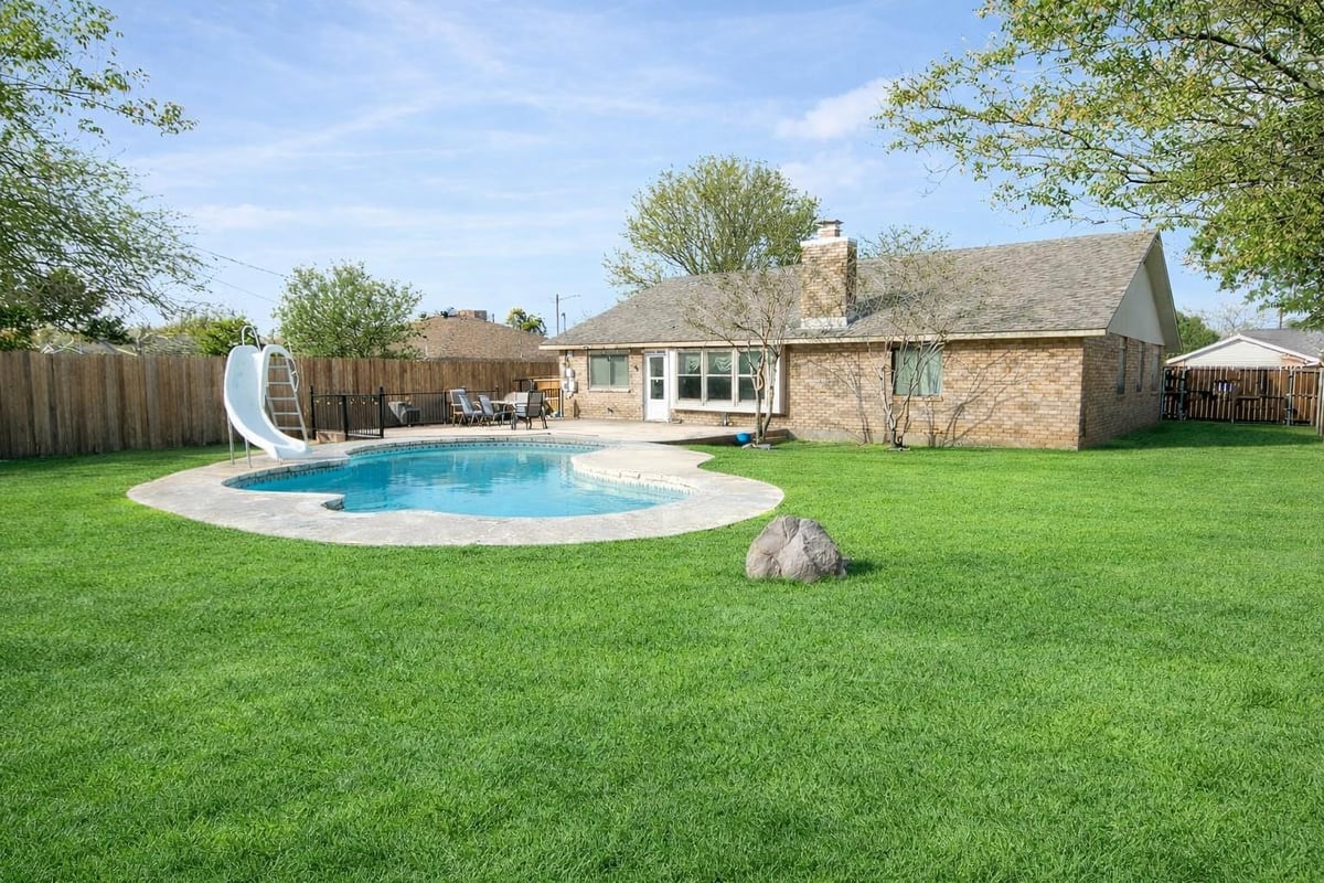 View 1609 Woodhill Dr in Cimarron Sec 01 1609 Woodhill Dr - front exterior - Luxury home in Cimarron Sec 01, Round Rock, TX