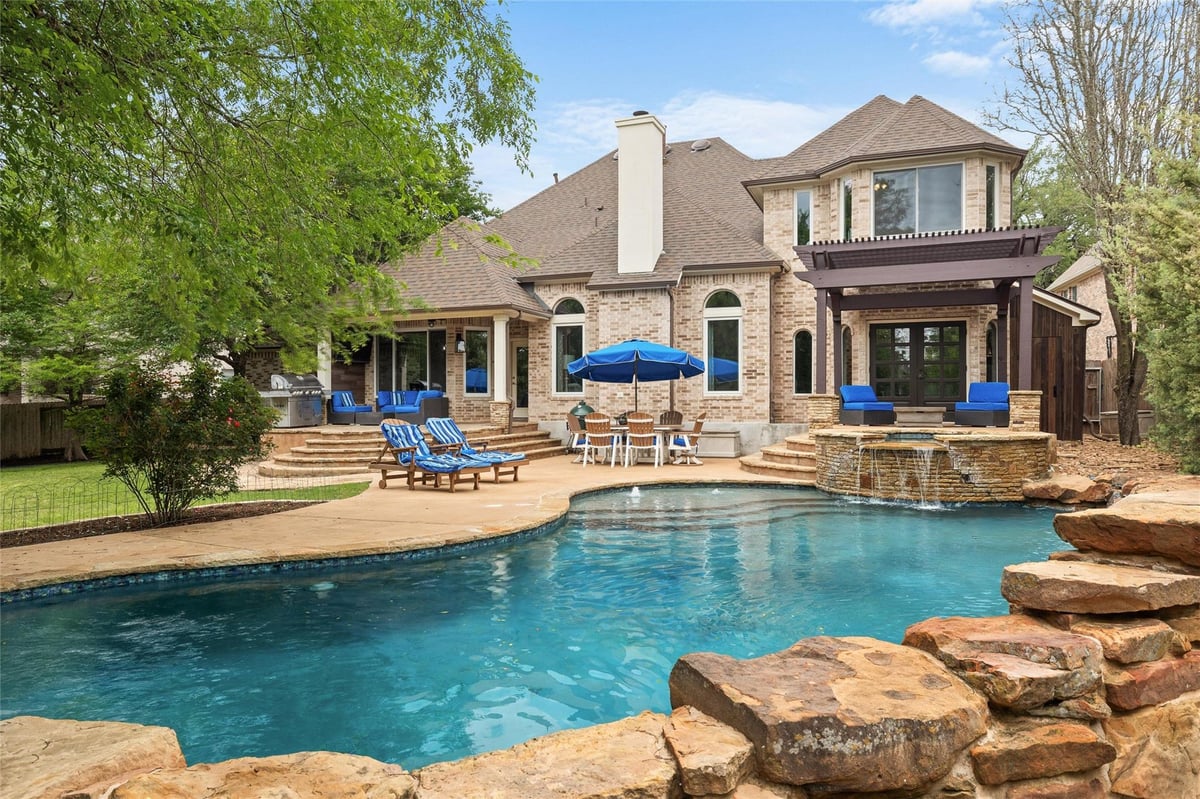 View 161 Daisy Path in High Pointe Ph I Sec One 161 Daisy Path - front exterior - Luxury home in High Pointe Ph I Sec One, Austin, TX