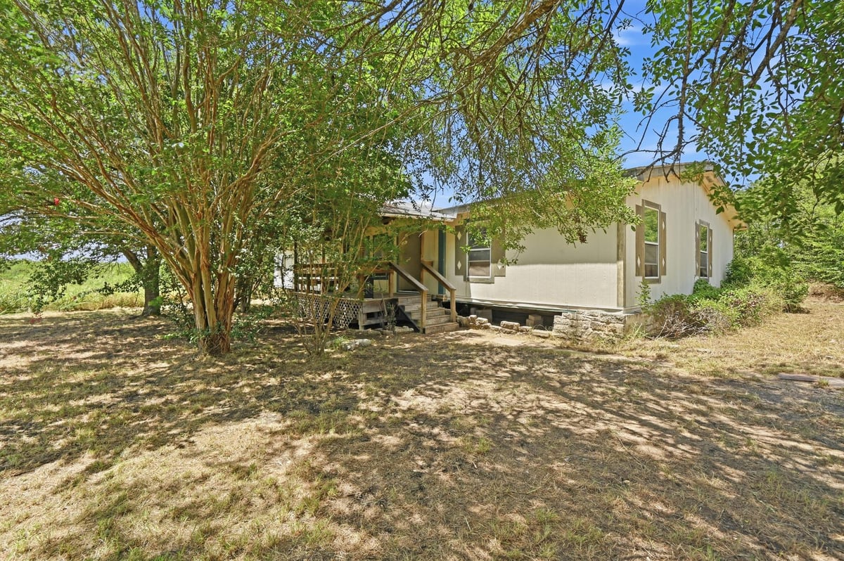 View 161 Kai Vista DR in 3G RANCH ADDN SEC 2 161 Kai Vista DR - property photo 1 - Luxury home in 3G RANCH ADDN SEC 2, Kyle, TX