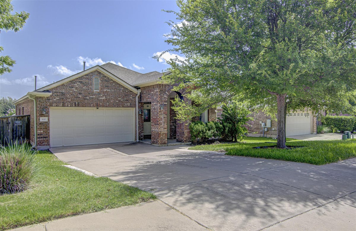 View 1610 Greenside DR in Teravista Sec 15b 1610 Greenside DR - front exterior - Luxury home in Teravista Sec 15b, Round Rock, TX