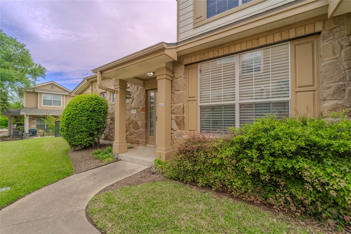 View 16100 S Great Oaks Dr Unit #2003 in Cat Hollow Condo 16100 S Great Oaks Dr Unit #2003 - front exterior - Luxury home in Cat Hollow Condo, Round Rock, TX