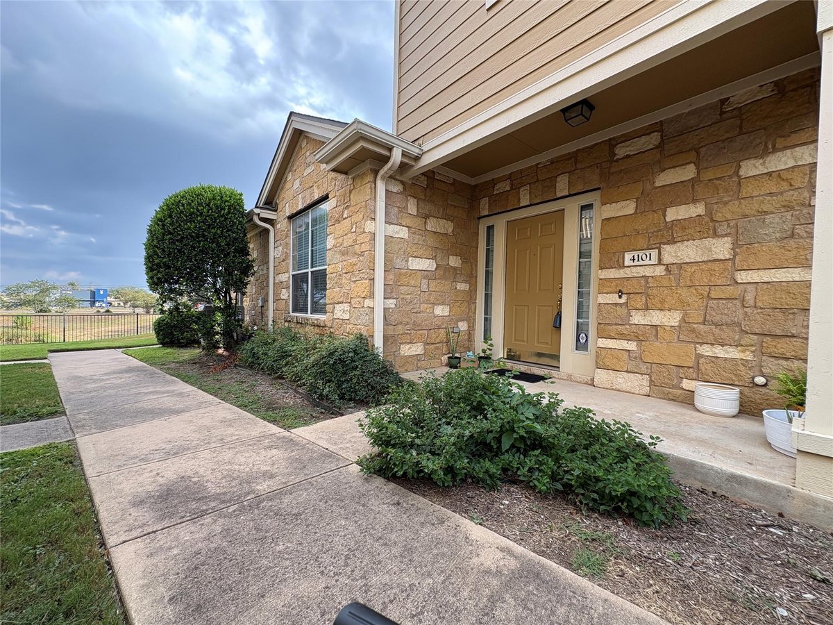 View 16100 S Great Oaks DR Unit #4101 in Round Rock 16100 S Great Oaks DR Unit #4101, photo 1, Round Rock, Round Rock, TX
