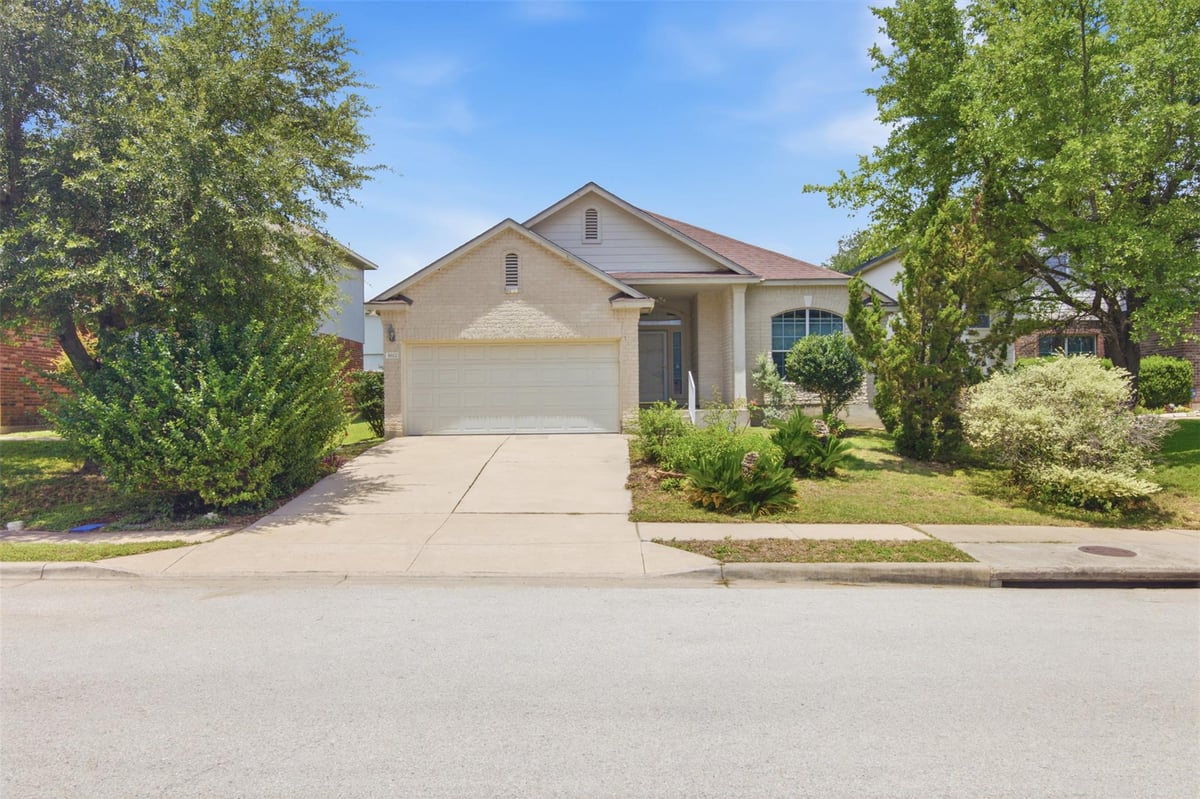 1612 Darjeeling DR - front exterior - Luxury home in Gaston-Sheldon Sec 05, Pflugerville, TX